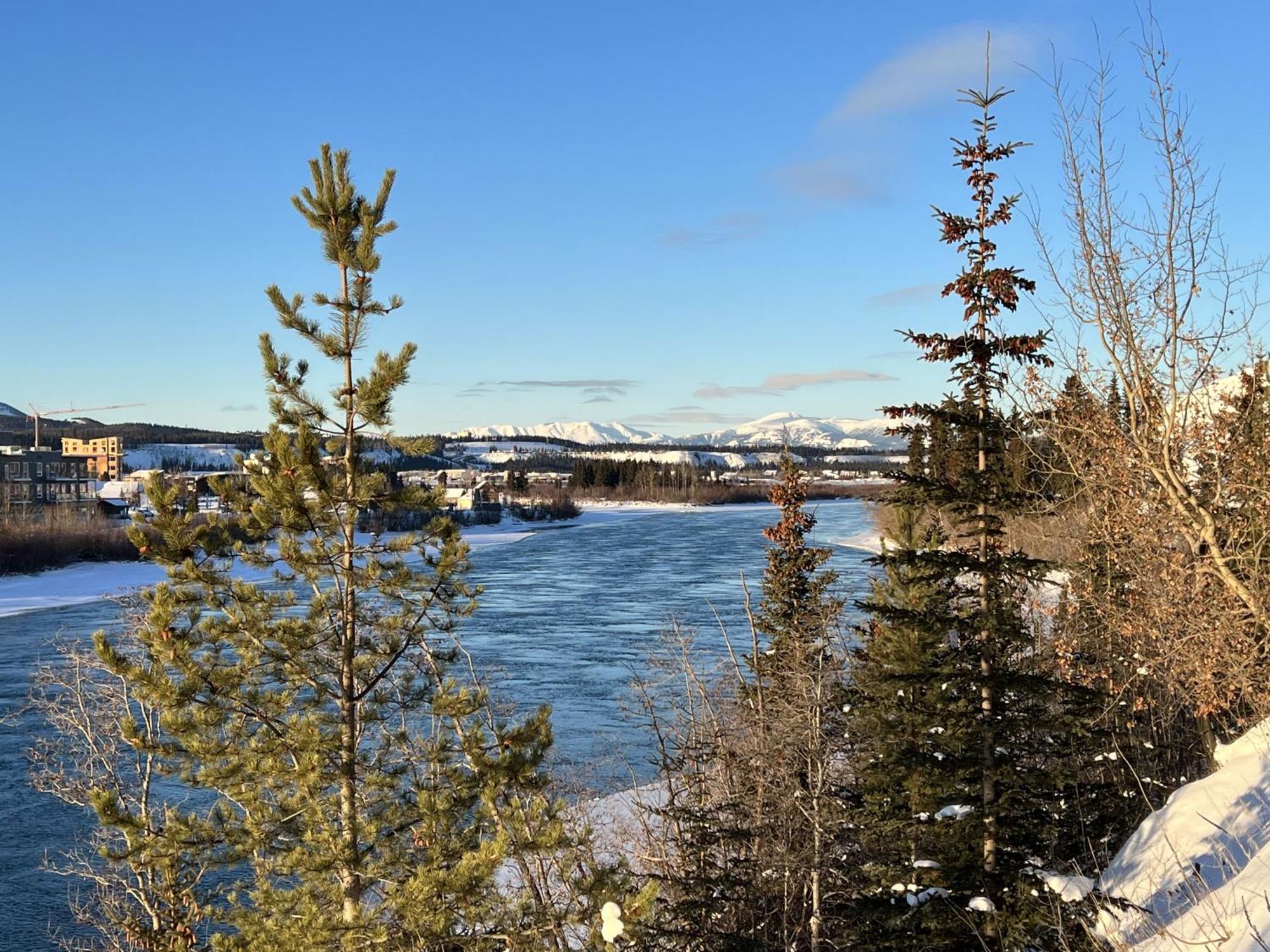 Whitehorse Home On The River ภายนอก รูปภาพ